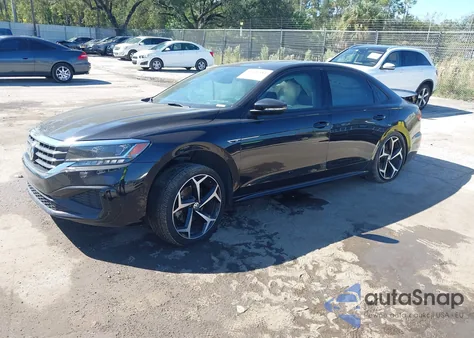 2020 Volkswagen Passat 2.0T R-Line z USA, uszkodzony, nr VIN 1VWMA7A36LC024061